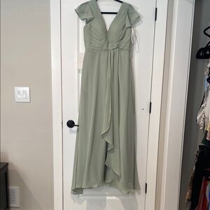 Elegant Green Evening Gown